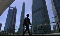 China’s Civil Service Shows Signs of Strain as Economic Slowdown Deepens