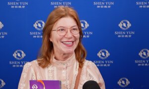 Former Ballet Dancer Impressed With Shen Yun’s Perfect Technique