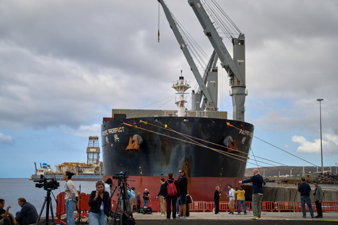 Remaining Canadians on Cruise Ship at the Centre of Hantavirus Outbreak to Disembark