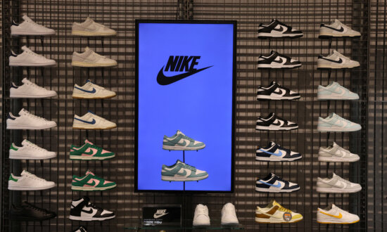 Nike Sued by Consumers for Not Refunding Tariff Costs