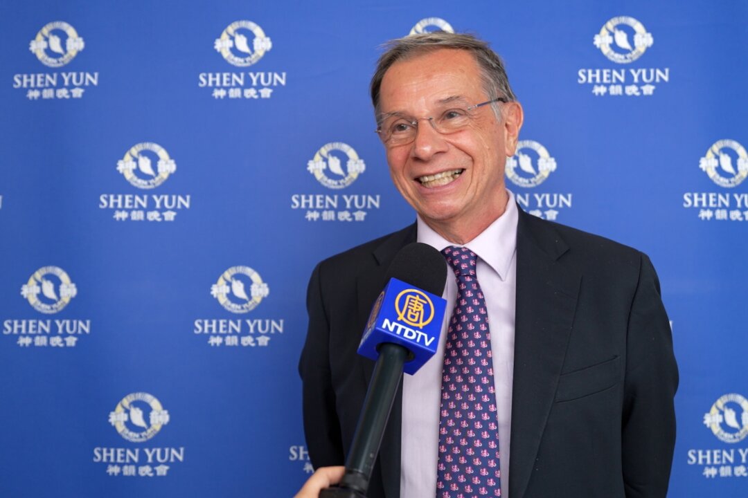 Alain Froment, an anthropologist, enjoyed Shen Yun Performing Arts in Paris, on May 9, 2026. (NTD)