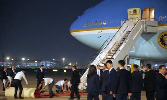 Trump Lands in China for Meeting With Xi Jinping