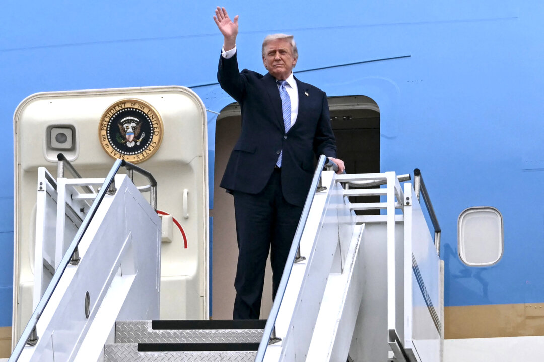 Trump Departs China After 2-Day Talks With Xi