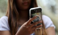 UK Doctors Compare Social Media Harms Affecting Children to Smoking