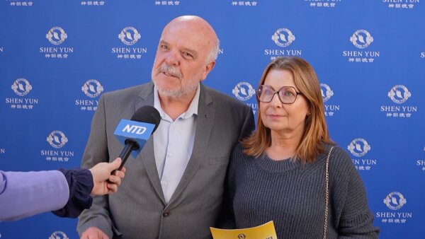 Business Owner: A Sense of Tranquility Emanates From Shen Yun