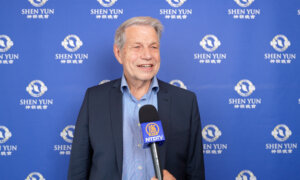 Shen Yun Dazzles Audiences in Aix-en-Provence, France