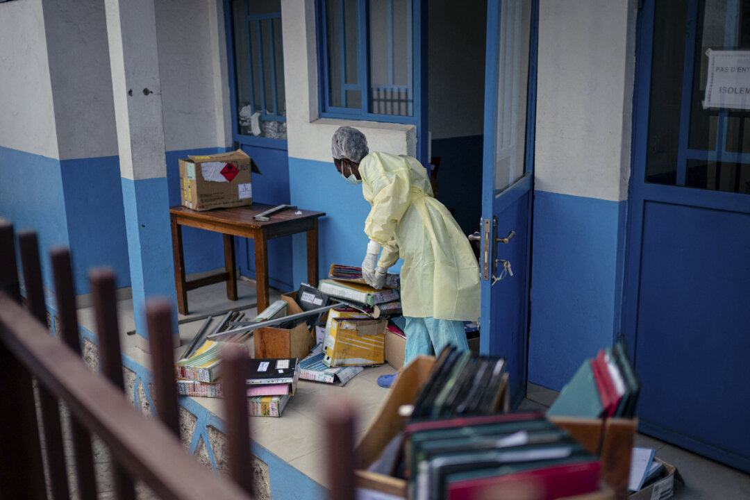 US Imposes Travel Restrictions Due to Ebola Outbreak