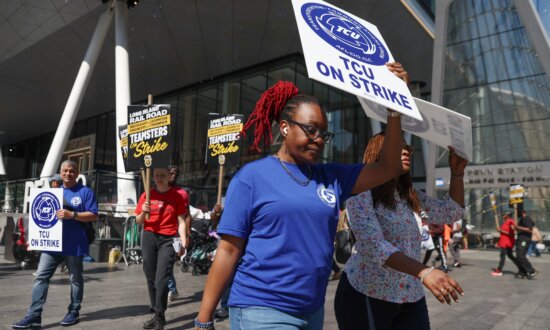 MTA Reaches Deal With Unions to End Long Island Rail Road Strike