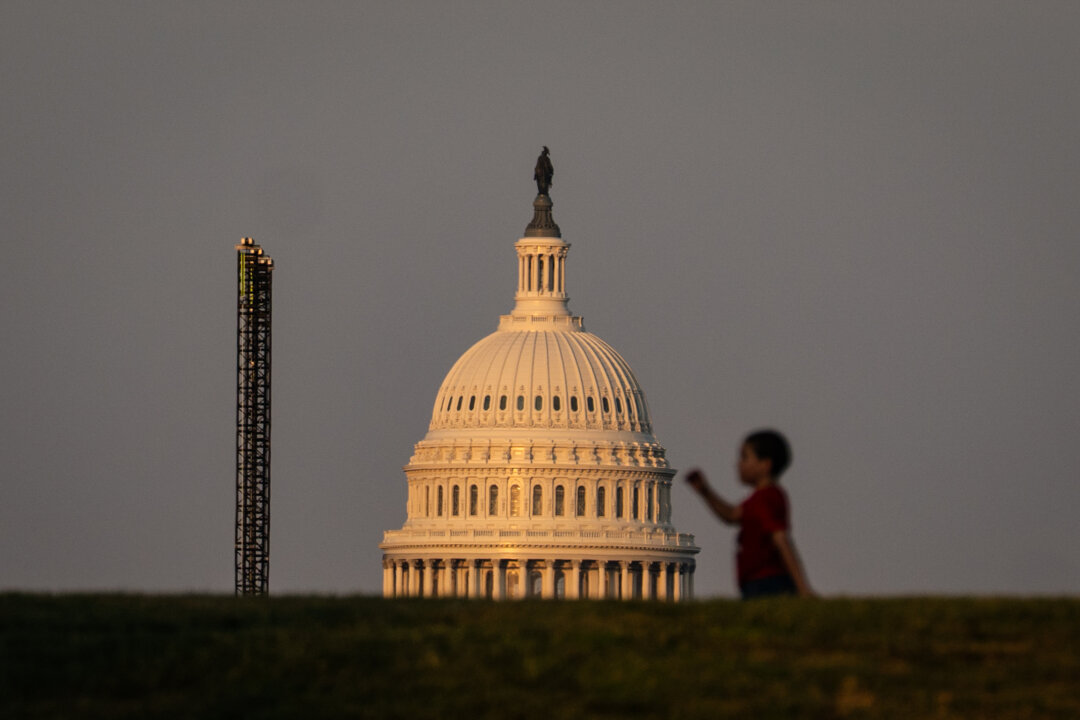 REPLAY: House GOP, Democratic Leaders Weekly Press Conferences (June 3)