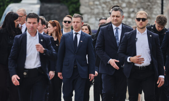 Hungary’s Peter Magyar Meets Poland’s Donald Tusk in Trip Aligned With EU Aims