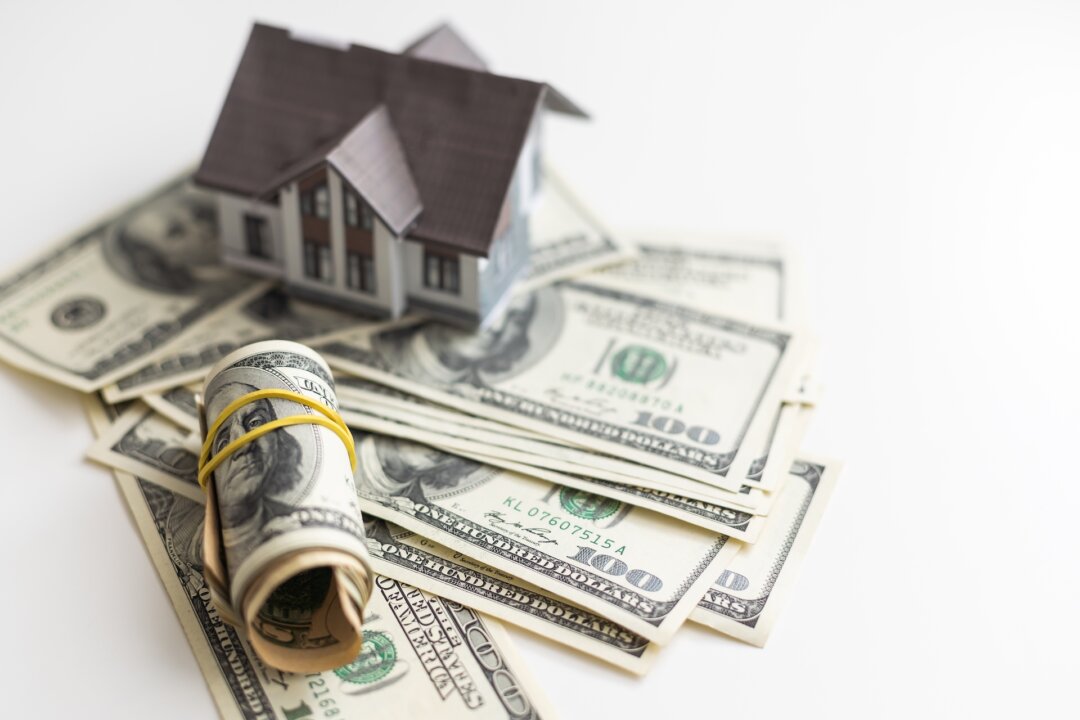 Majority Prefer Cash as Wedding Gift for Home Purchase Down Payment, Poll Shows
