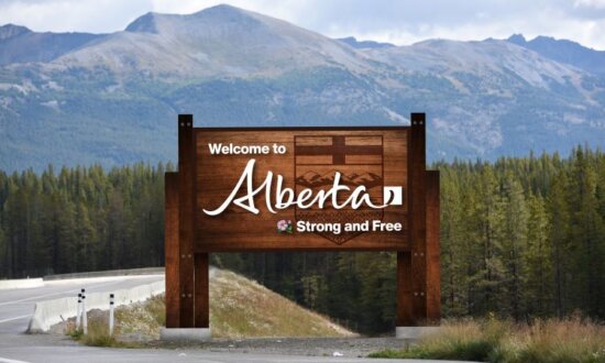 Alberta Trades ‘Wild Rose Country’ Slogan for ‘Strong and Free’ on Welcome Signs