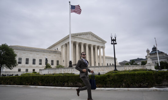 Supreme Court Sides With Delivery Drivers in Dispute Over Arbitration Agreements