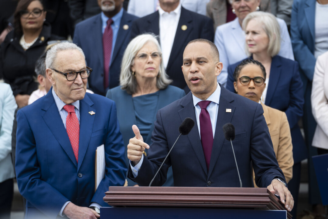 Democratic Leaders Sue to Keep Armed Federal Agents Away From Polls