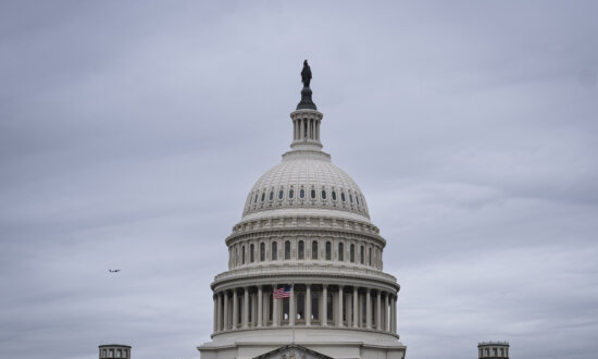 House Advances Bill to Fund ICE, Border Patrol