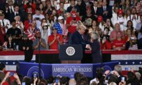 Trump to Posthumously Award ‘Man in the Red Bandana’ the Presidential Medal of Freedom