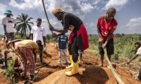 2nd Ebola Treatment Center in Congo Set Alight, 18 Patients Missing