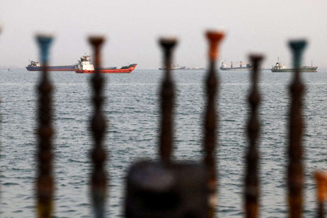 Trump: Won’t Rush Iran Deal While US Blockade Remains in Place