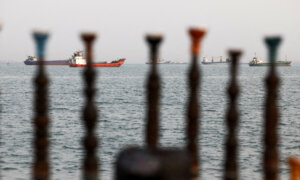 US Downs 4 Iranian Drones, Strikes Radar Sites Near Strait of Hormuz