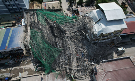 Building Under Construction in Philippines Collapses, Leaving 1 Dead and 21 Trapped