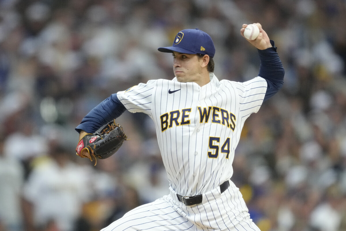 Robert Gasser of the Milwaukee Brewers pitches against the Los Angeles Dodgers during the second inning at American Family Field in Milwaukee on May 23, 2026. (Patrick McDermott/Getty Images)
