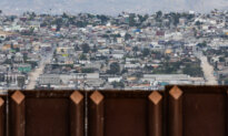 CBP Urges Migrants Not to Cross US Border Illegally During Summer Heat