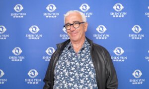 Surgeon Calls Shen Yun ‘An Explosion of Movement on an Unimaginable Scale’