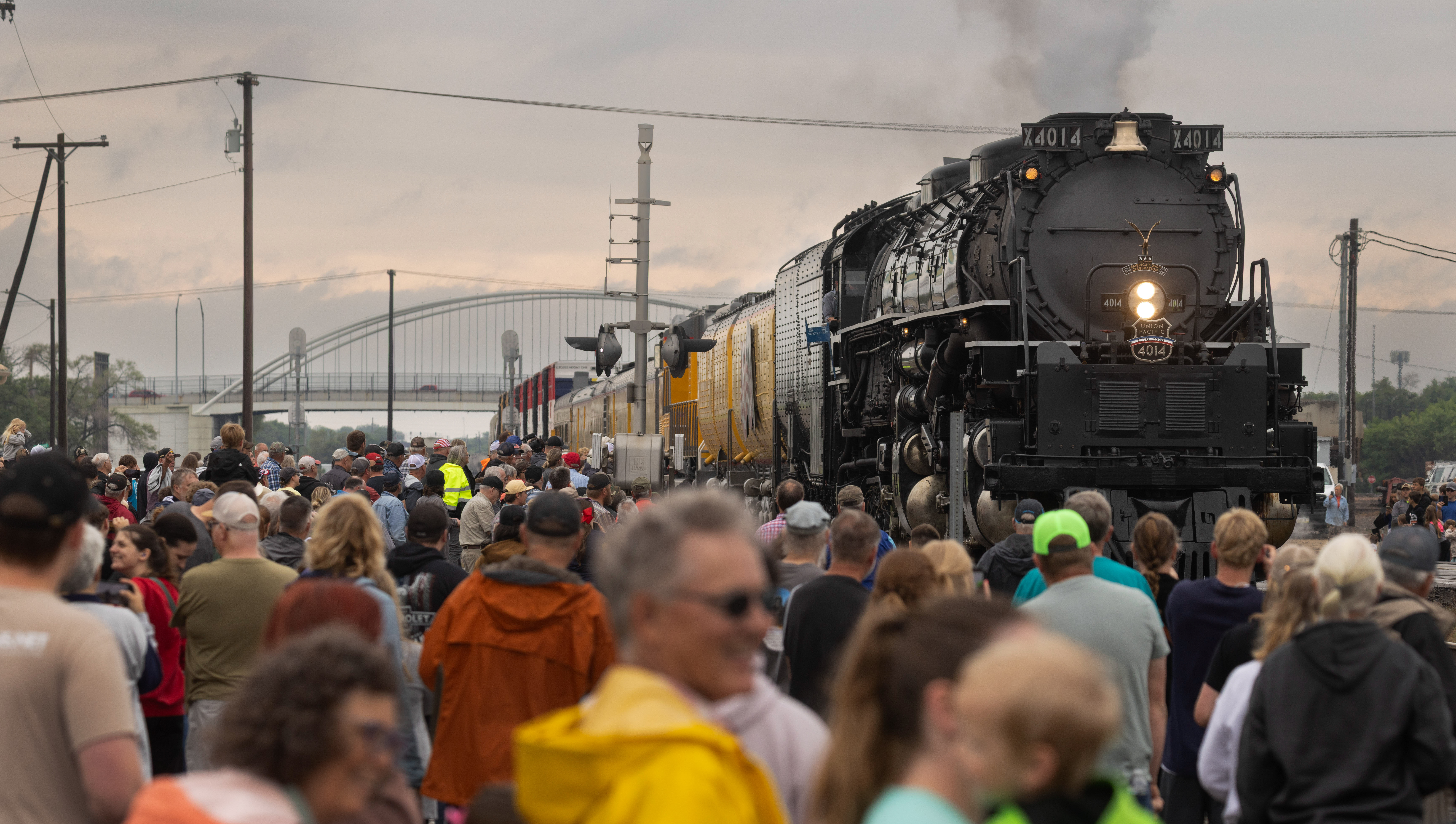 America in Photos: Big Boy Locomotive Journey, Queen Mary Anniversary Celebration, and 100 Years of Marilyn Monroe