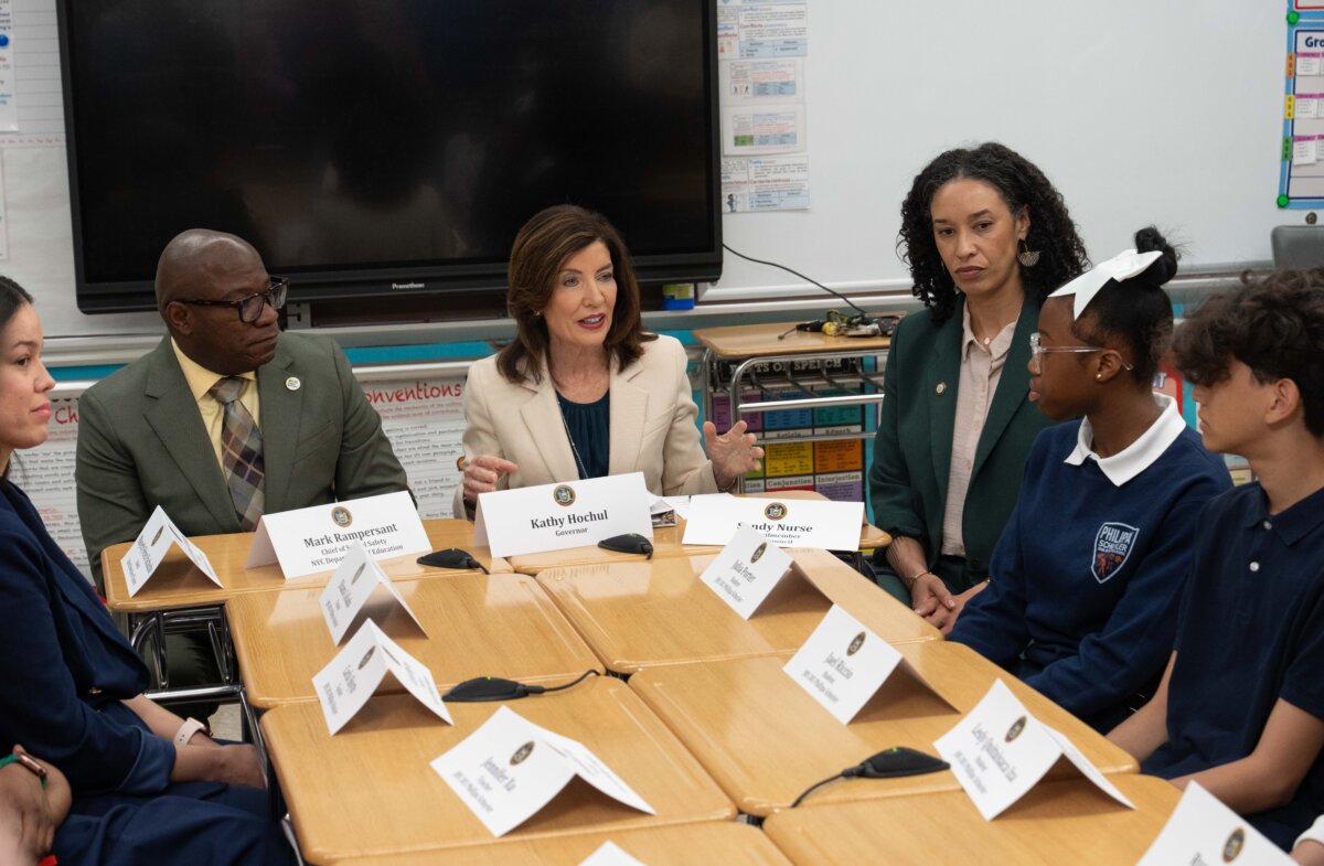 Governor Kathy Hochul and City Council Member Sandy Nurse discuss New York state’s K–12 school cell phone ban in a roundtable discussion with students at J.H.S 383 Philippa Schuyler, in the New York City borough of Brooklyn on June 1, 2026.
(Courtesy of New York Governor's Office)