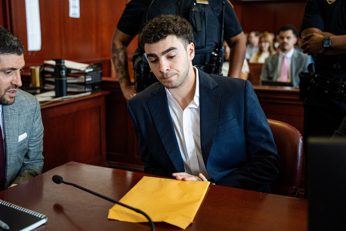 Luigi Mangione appears for a pre-trial hearing at Manhattan Criminal Court in New York, on June 17, 2026. (Angelina Katsanis/Pool via REUTERS)