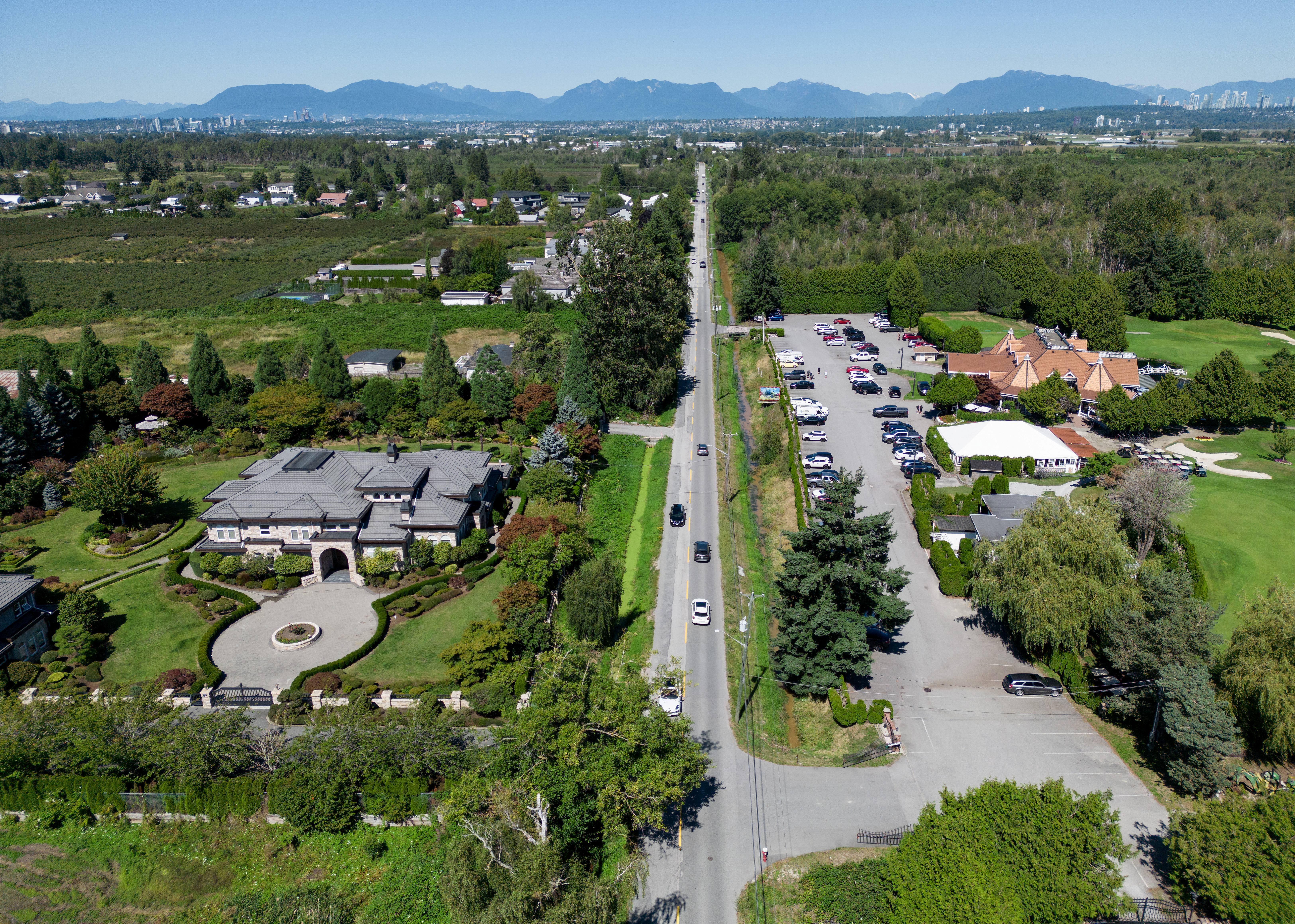 id5942756-CP175220195-0-cowichan