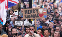 Hundreds Protest in English City After Teen Died From Stab Wound While Handcuffed by Police
