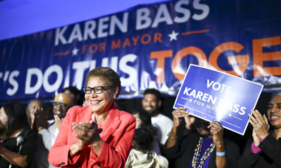 Bass Advances to Runoff in LA Mayor’s Race; Pratt, Raman Vie for Remaining Spot