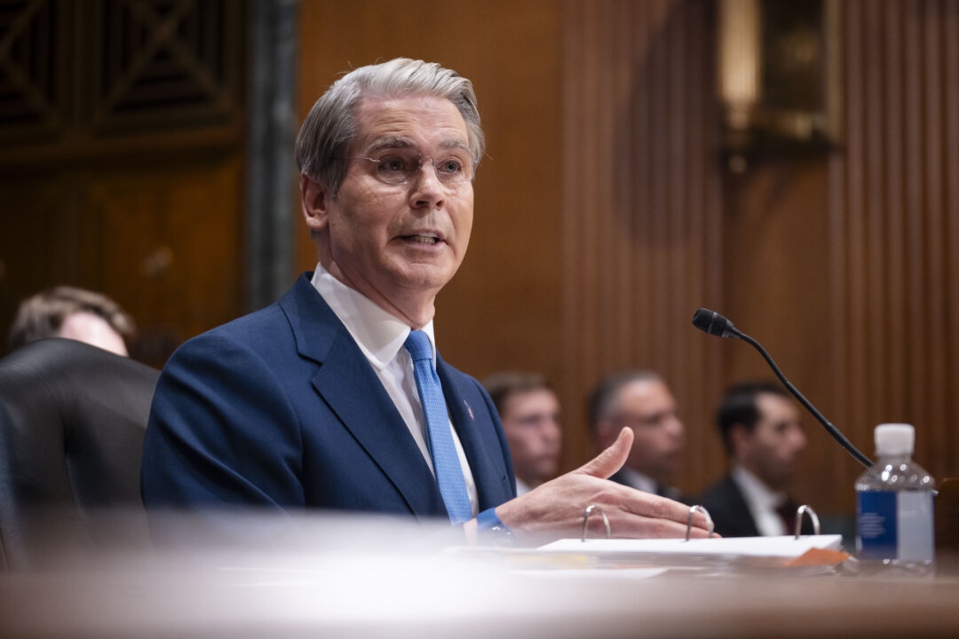 Bessent Says ‘Economic D-Day’ Coming for Iran as US Works to Sever Economic Lifelines