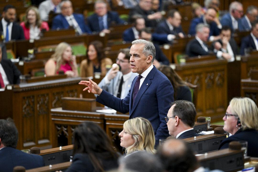 Carney, Poilievre Spar in Heated Commons Exchange on Canada’s ‘Technical’ Recession