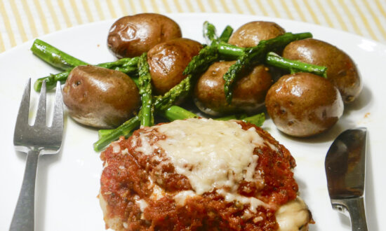 Savory Oven-Baked Chicken Thighs With Roasted Potatoes and Asparagus