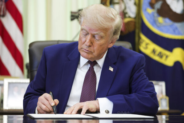 Trump Issues Memo to Accelerate AI Use for National Security