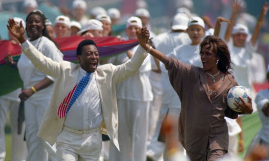 The Cosmos, Pelé, and the Road to the World Cup Final in New Jersey