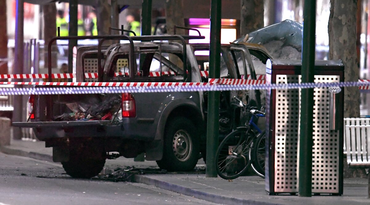A burnt out vehicle is pictured at a crime scene in Melbourne, Australia, on Nov. 9, 2018. (William West/AFP via Getty Images)