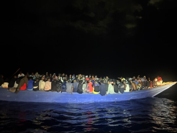 US Rescues 240 Migrants