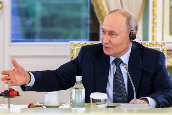 Putin Says There’s ‘No Point’ Meeting With Zelenskyy