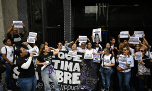 Day in Photos: Protest in Venezuela, Elections in Peru, and Demonstration in Tunisia
