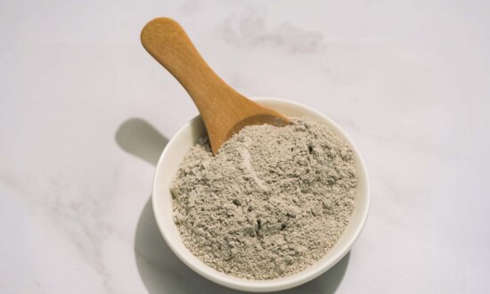 How to Use Bentonite Clay for Intestinal Healing After Antibiotic Use