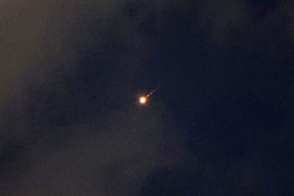 Israel Strikes Iran After Tehran’s Missile Attack; Stabbing Attack in NYC Injures 6 | NTD Good Morning (June 8)