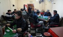 Chinese Resident Describes Economic Decline in a County-Level City