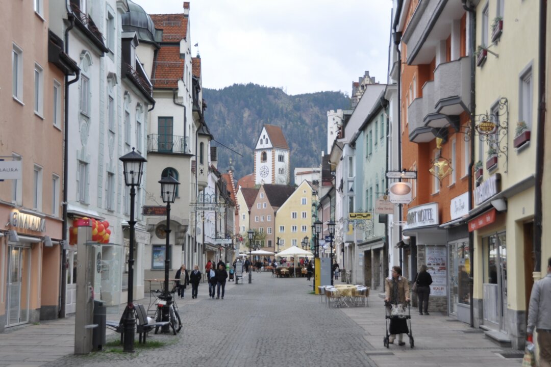 Bavarian Charms: Carvings, Castles, and Cute Towns