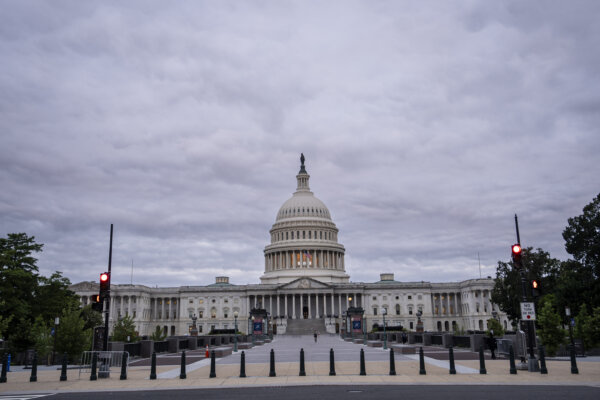 House Passes Bill to Fund ICE, Border Patrol, Sending Measure to Trump