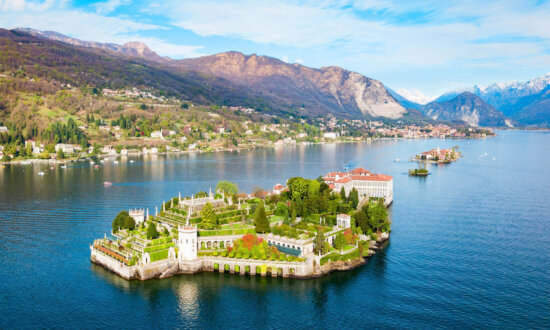 Isola Bella: Flora and Fauna in Focus
