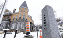 Border-Straddling Library Inaugurates New Canadian Entrance