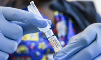 OB-GYN Group Recommends 4 Vaccines During Pregnancy, Diverging From CDC